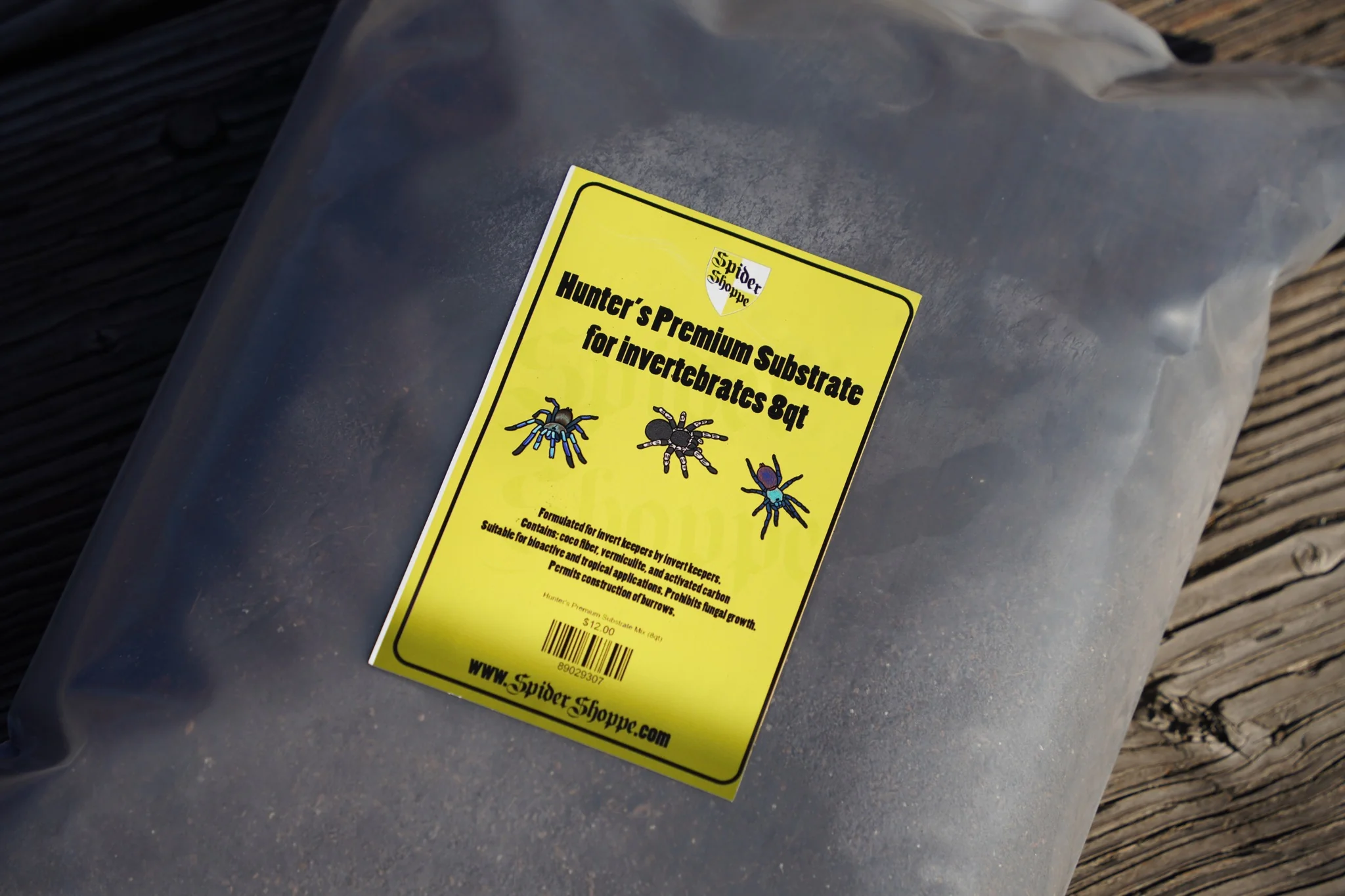 Hunter's Premium Substrate for Invertebrates by Spider Shoppe