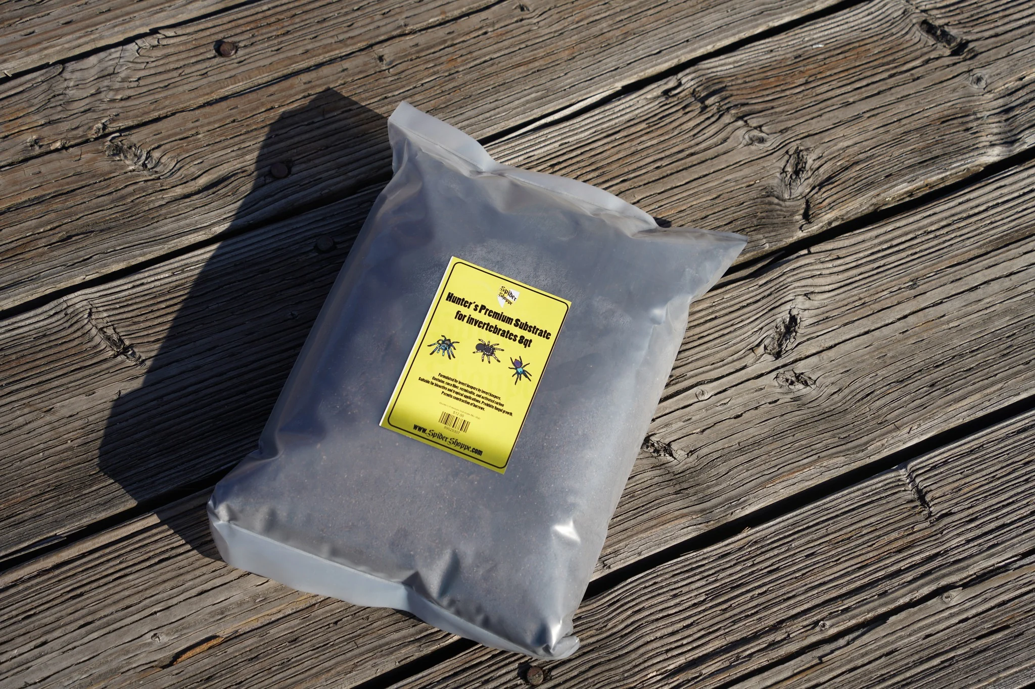 Hunter's Premium Substrate for Invertebrates by Spider Shoppe - Image 2