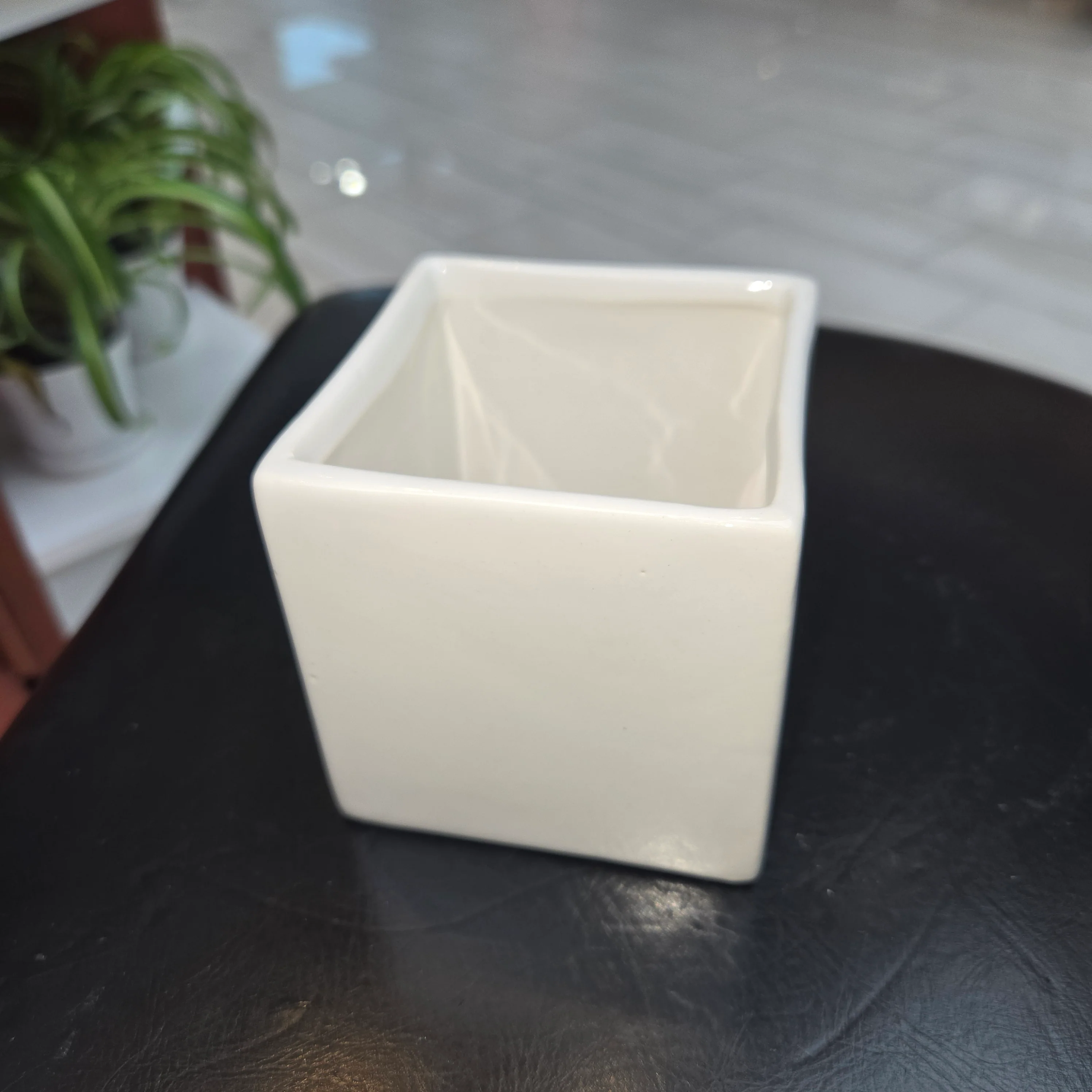 Plant Pots - Image 10